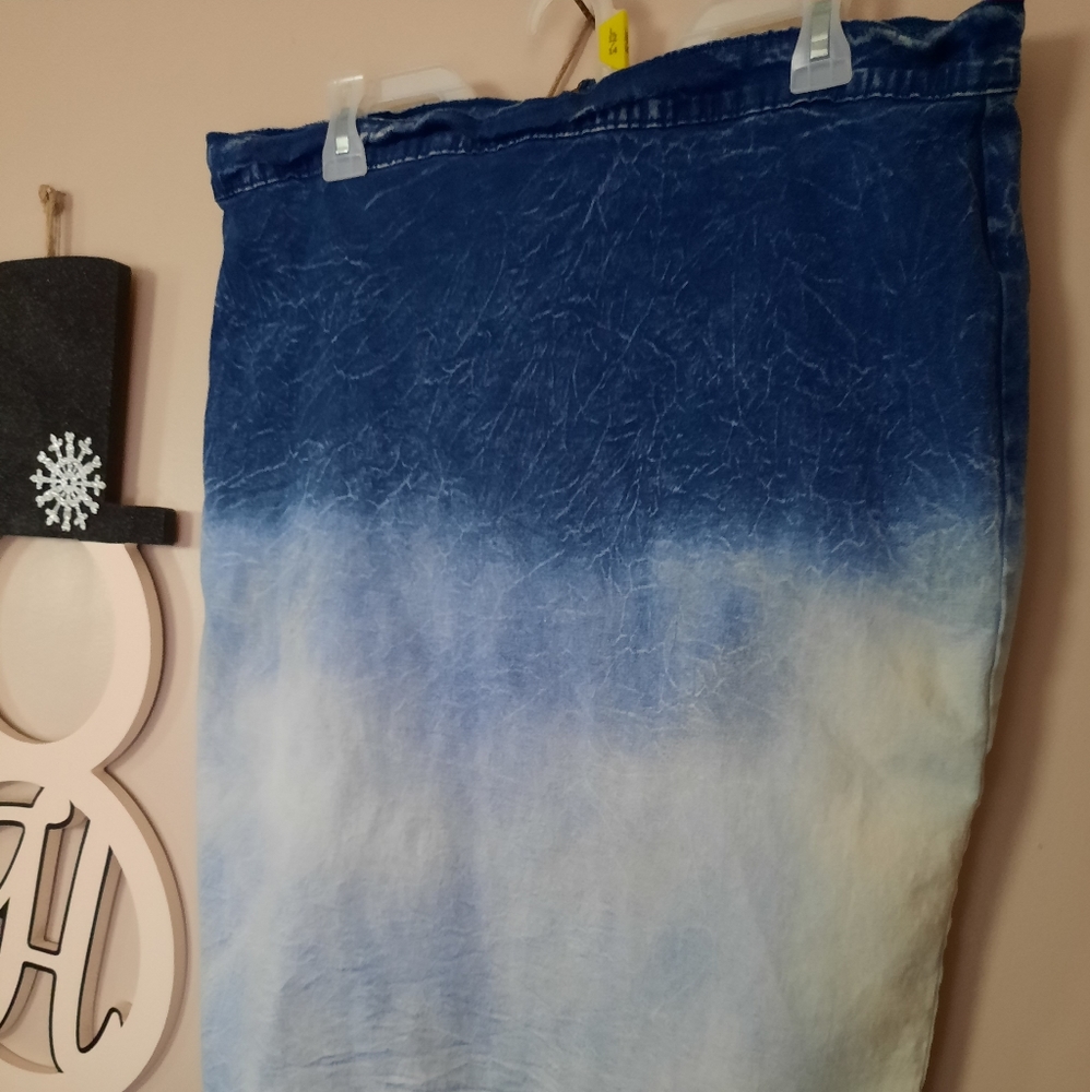 Acid wash pencil skirt